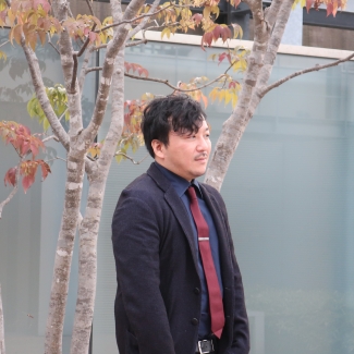 『塞王の楯』(集英社)サイン本作成&取材後の撮影の様子 写真5